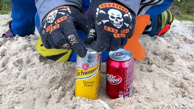 Big Toothpaste Eruption from Fish pit, Giant Coca Cola, Different Fanta, Pepsi, Mtn Dew, Coke and M смотреть онлайн