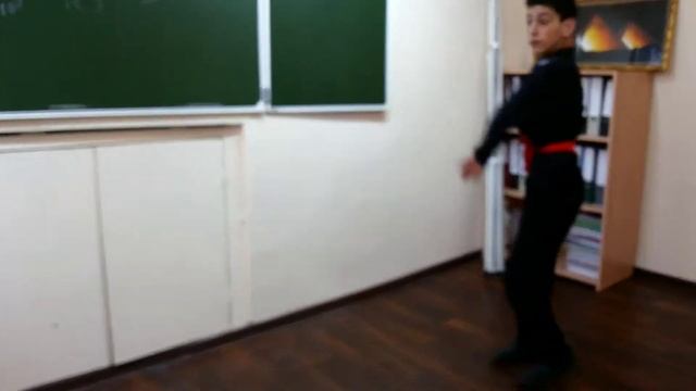 Лезгинка на перемене волгоградской школы))) смотреть онлайн