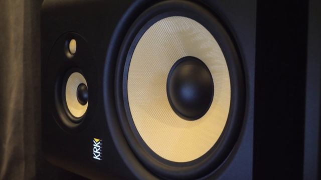 KRK Rokit 10-3 G4 - Driver Excursion + Sound Demo 2 смотреть онлайн