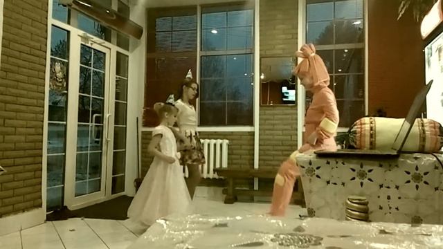 Танец и я поздравляю тебя смотреть онлайн