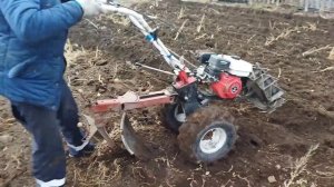 плуг пц-1-18 пробуем делать вспашку
