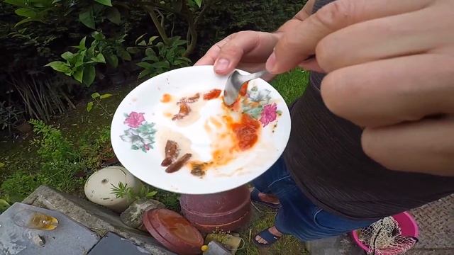 Готовим морского ежа. Выжить любой ценой. Экстремальная кухня. Part 2 смотреть онлайн