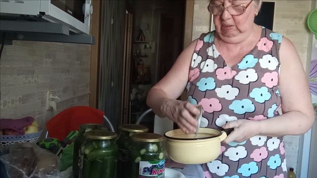 ОГУРЦЫ СОЛЕНЫЕ И АССОРТИ ПОМИДОРОВ С ОГУРЧИКАМИ смотреть онлайн