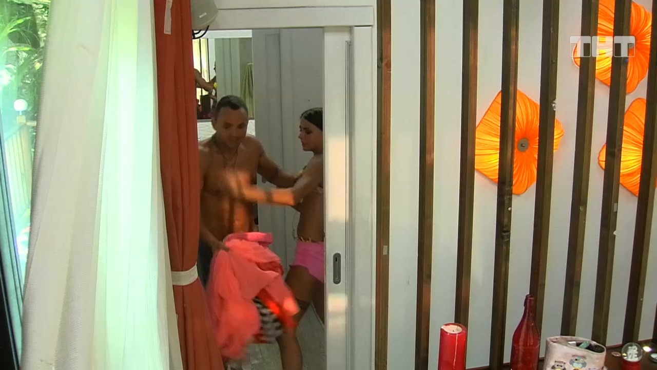 Дом-2: Потасовка между Гобозовым и Жариковой смотреть онлайн