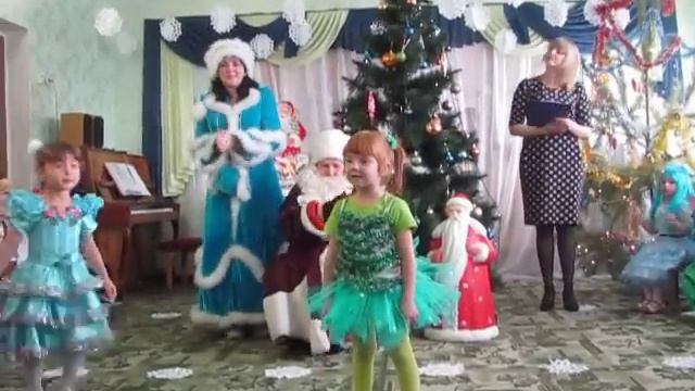 Песенка "Слышишь кто-то идет" смотреть онлайн