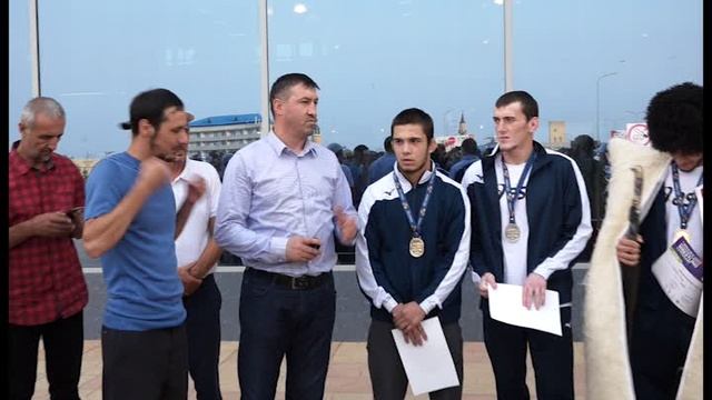 Встреча чемпионов мира по вольной борьбе.mpg смотреть онлайн