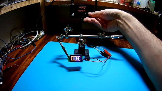 Индикатор аккумуляторной батареи 4S смотреть онлайн