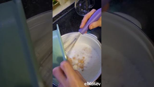 Довга — кисломолочный суп который можно есть как горячим, так и холодным.