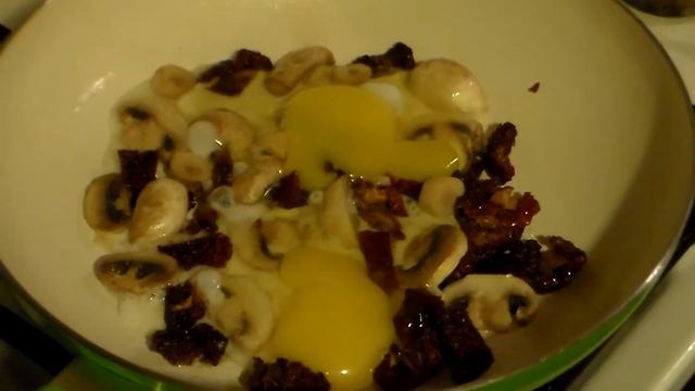 Яичница с вялеными помидорами смотреть онлайн
