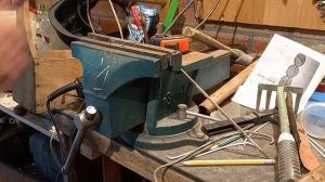 Удобные садовые грабли своими руками