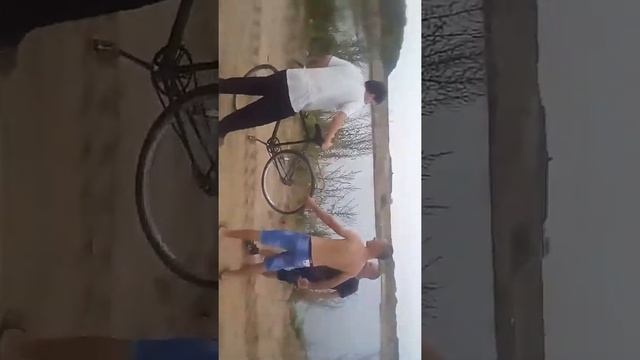 Парню 23 года он заплакал))) смотреть онлайн