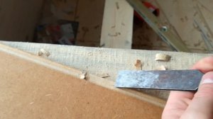 Как закрепить ламинат на потолке