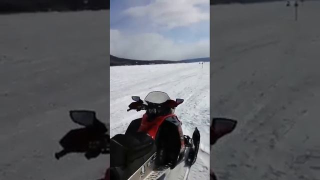 Ski-doo 1200 Top Speed Pohenegamook  Lac