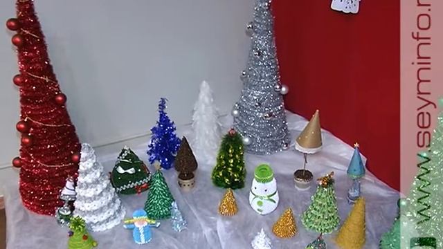 А у нас Новый год! В курском краеведческом музее — выставка елочных игрушек смотреть онлайн