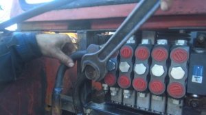 Экскаватор ЭО2126, ЮМЗ, Китайский гидрораспределитель, подключение гидравлики