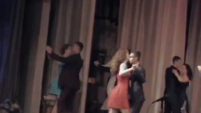 танец на выпускной смотреть онлайн