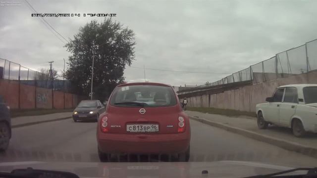 Езда по тротуару ВАЗ 2107 02.09.2014 смотреть онлайн