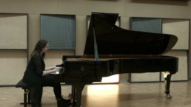 Marija Bokor plays Schubert Sonata in A-minor, D. 845 (Op.42) - 2. Andante poco moto смотреть онлайн