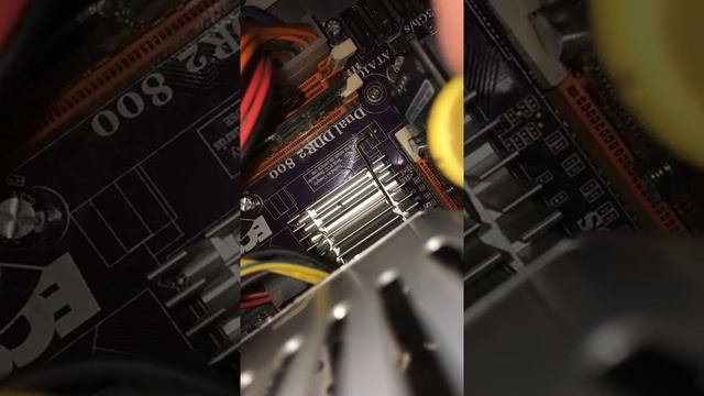 Как снять видеокарту ( с материнской платы G31T-M смотреть онлайн