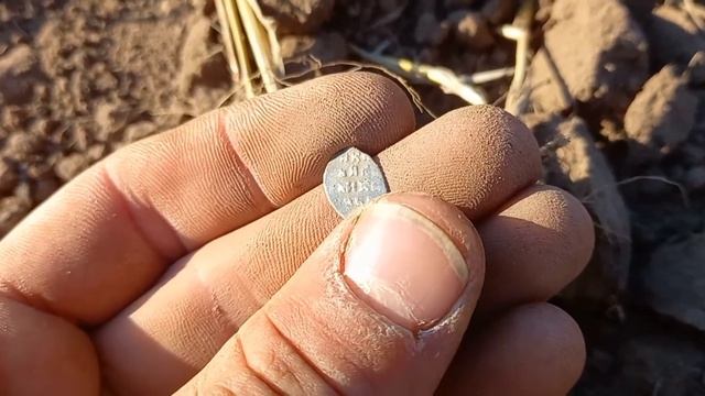 ДУМАЛ НАШЁЛ ЛУННИЦУ А ОКАЗАЛАСЬ ЧАСТЬ ЗАСТЁЖКИ ? !!!! КОП ПО СТАРИНЕ / ОТ 17 ВЕКА ДО СССР смотреть онлайн