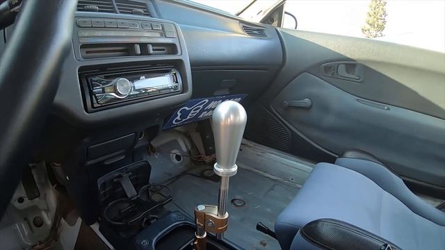 1995 Honda Civic DX: Hatch Attack! смотреть онлайн