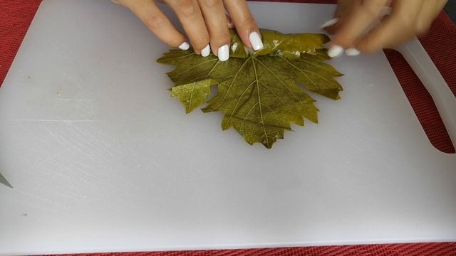 Сарма из виноградных листьев с рисом на оливковом масле смотреть онлайн