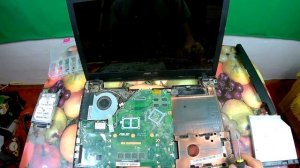 Как разобрать и почистить ноутбук ASUS X550C