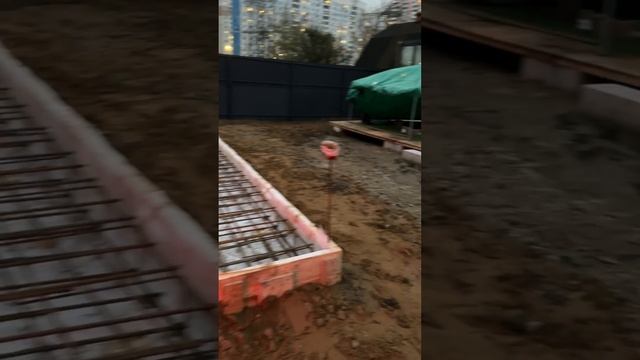 ? фундамент за 1 день!! Собрали за день и завтра заливать. Хороший темп взяли ? смотреть онлайн