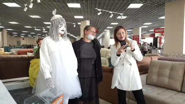 Розыгрыш сертификата на сумму 100 000 ₽ на шопинг в Мебельном Базаре смотреть онлайн