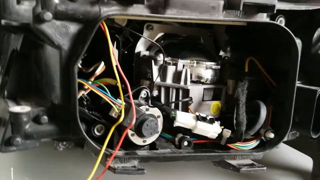 Przeróbka i regeneracja lamp Audi A6 C6 - Bi-led смотреть онлайн