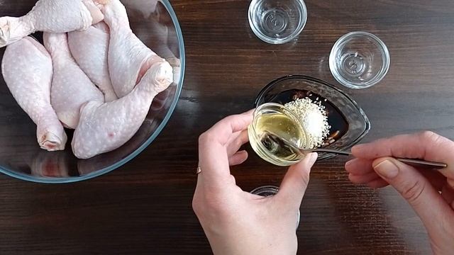 Куриные голени в соево-медовом маринаде с картошкой.Chicken Drumsticks In Soy-honey Marinade.