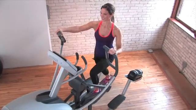 XT One эллектронная регулировка шага Octane Fitness смотреть онлайн