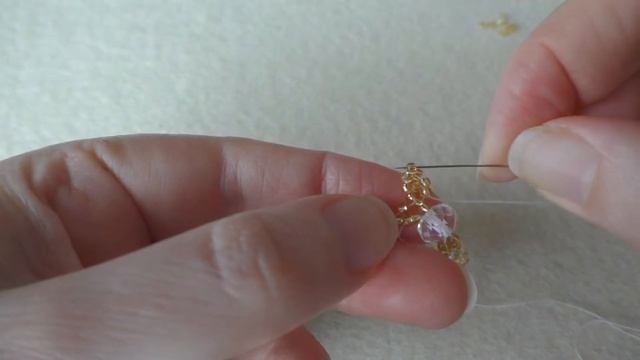 Легко! Очень нежный браслет из бусин и бисера своими руками: мастер-класс, как сделать по шагам смотреть онлайн