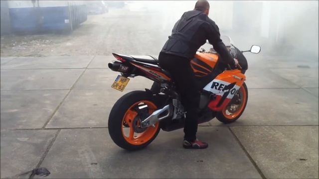 Honda CBR 1000RR Repsol звук дицибелы