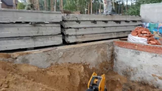 Инженерный расчёт, скорость и осторожность необходимы при устройстве подвала... смотреть онлайн