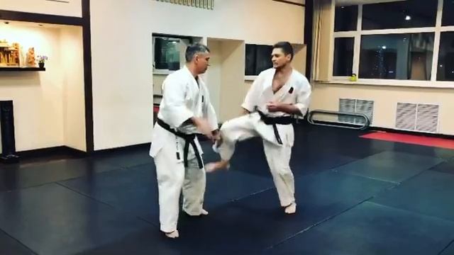 Kata Sepai - ungoku no rikai смотреть онлайн