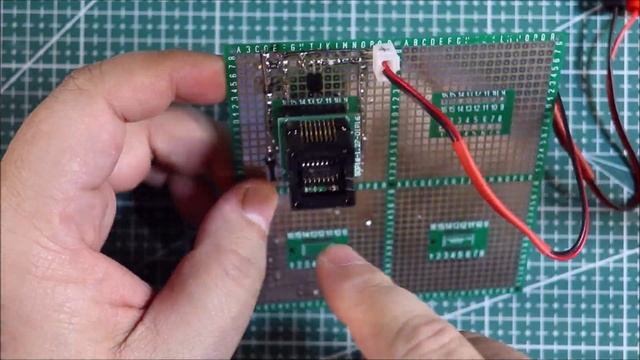 Тестируем чипы CD4011 на простой схеме таймера