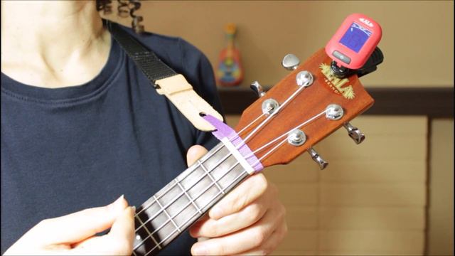 Ukulele TUNING for beginners - EASY comprehensive guide - TIPS to stay in tune смотреть онлайн