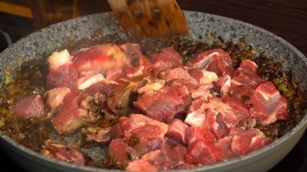 Úžasný tradiční HOVĚZÍ GULÁŠ | Vaříme s Kubíčkem (RECEPT #69)