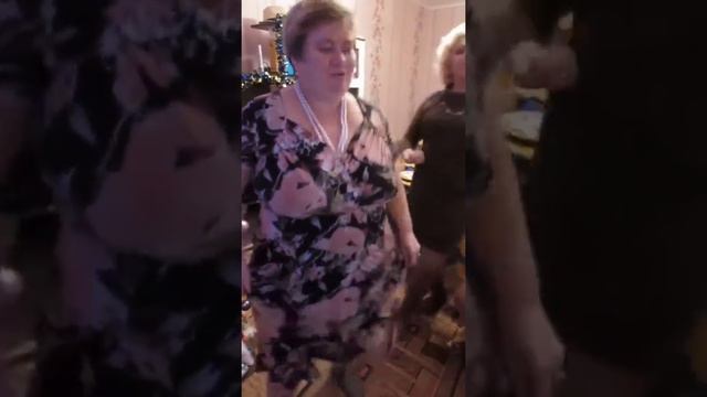 Вот так вот надо зажигать! Женщина Я НЕ ТАНЦУЮ смотреть онлайн