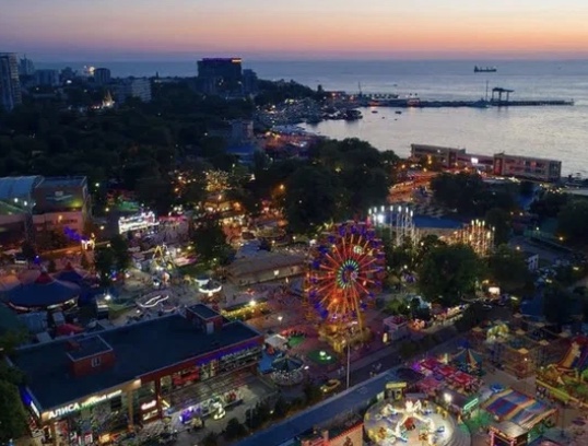 Вечерняя Анапа. Фонтаны. 2023 смотреть онлайн