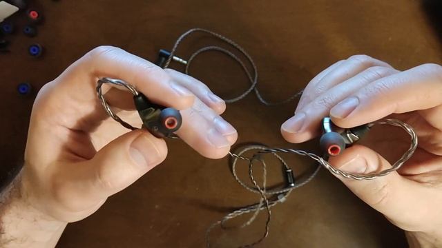 Dunu Titan S смотреть онлайн