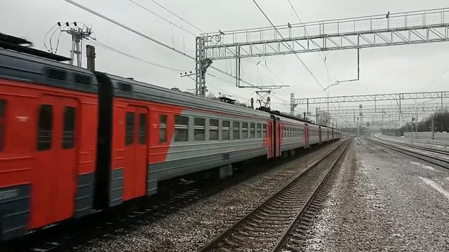 ЭР2Т-7215 На станции Кунцево смотреть онлайн