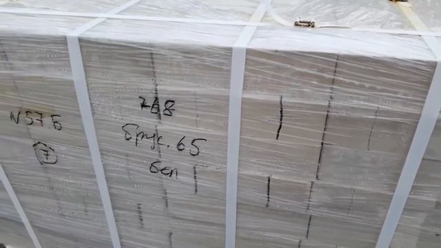 Белый кирпич лофт, белая плитка под лофт Колотой фактуры завода АКЗ смотреть онлайн