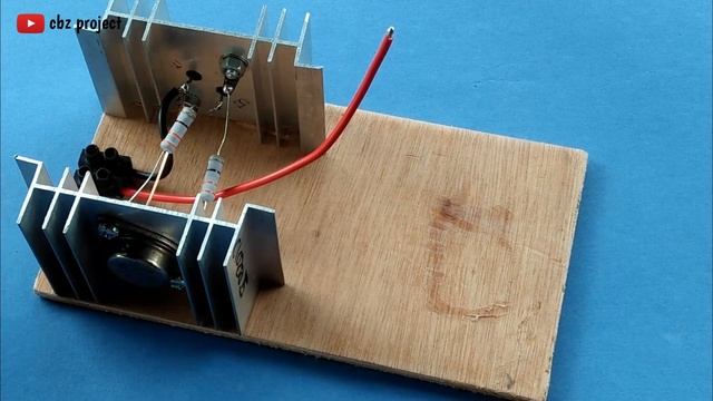 Strong Inverter 12VDC to 220VAC with 2N3055 Transistors - Without IC | UTSOURCE смотреть онлайн
