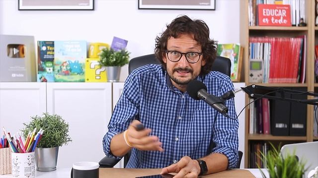 Cuándo dar el primer móvil a un niño: edad recomendada смотреть онлайн