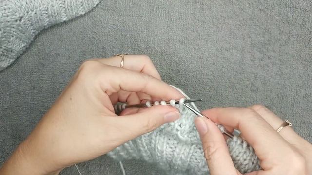 Удобные носки (тапочки) на двух спицах без шва по подошве.