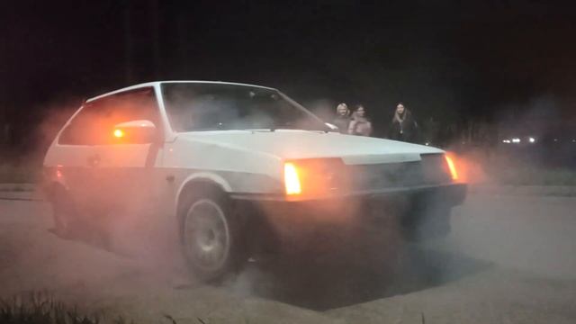 Чёткая ВОСЬМЁРКА на запиле | Пацанский ВАЗ - 2108 ДИНОЗАВР смотреть онлайн