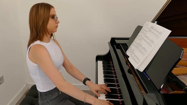 To A Wild Rose by Edward MacDowell from "Ten Woodland Sketches" Piano смотреть онлайн