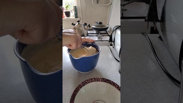 Пирог на йогурте.Рецепт простой, но невероятно нежный.Yogurt cake recipe.yogurt pie.Simple and tast смотреть онлайн